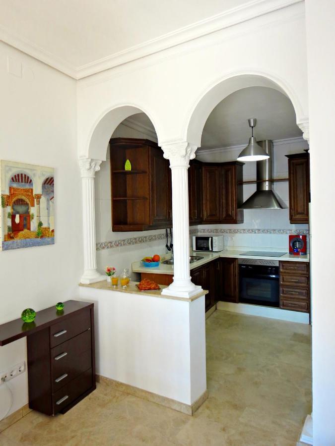 Via Alfaros Apartment Cordoba Exterior photo