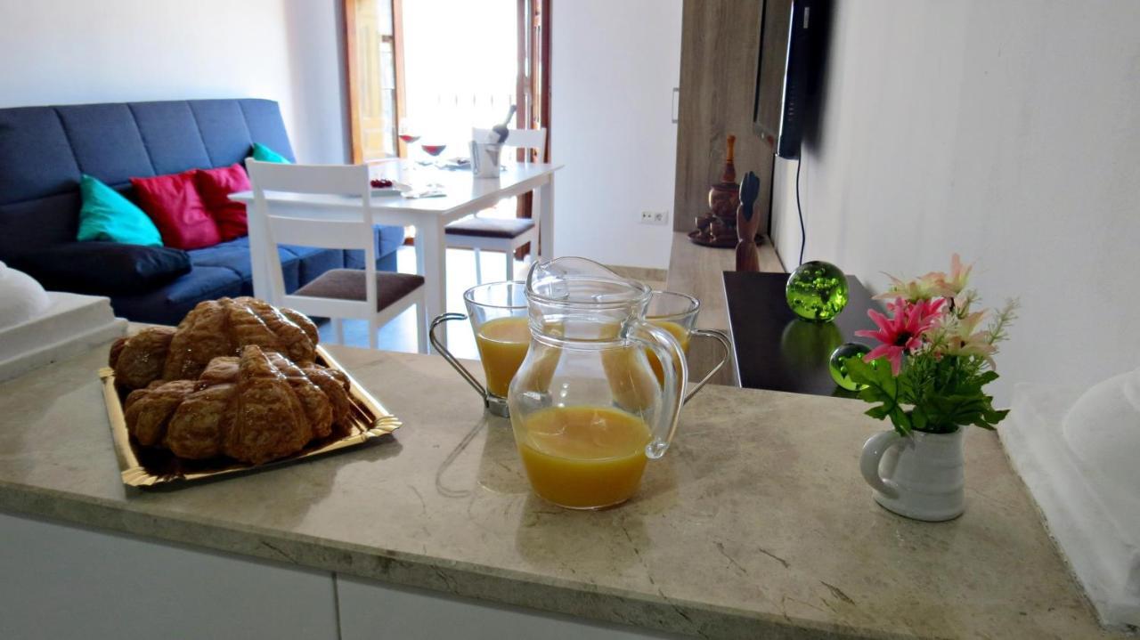Via Alfaros Apartment Cordoba Exterior photo